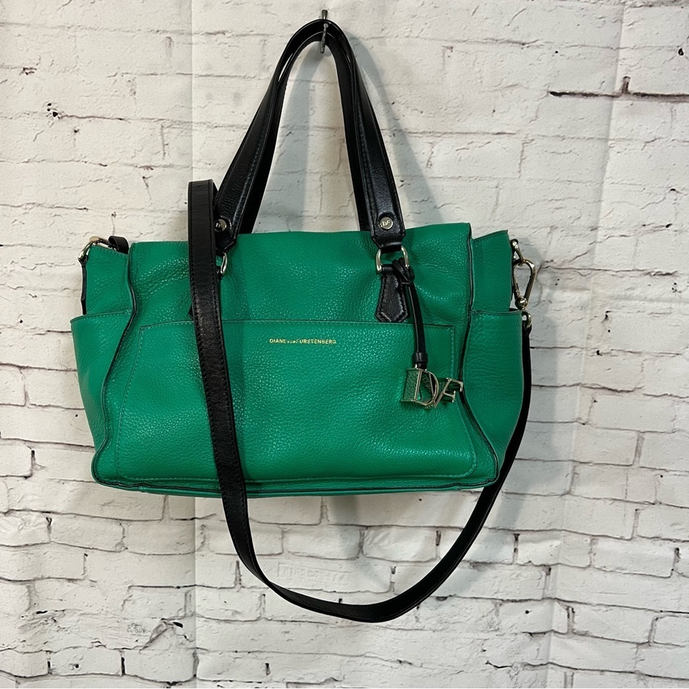 DIANE Von FURSTENBERG Spring Green LEATHER CONVERTIBLE Crossbody SATCHEL BAG - Picture 2 of 16